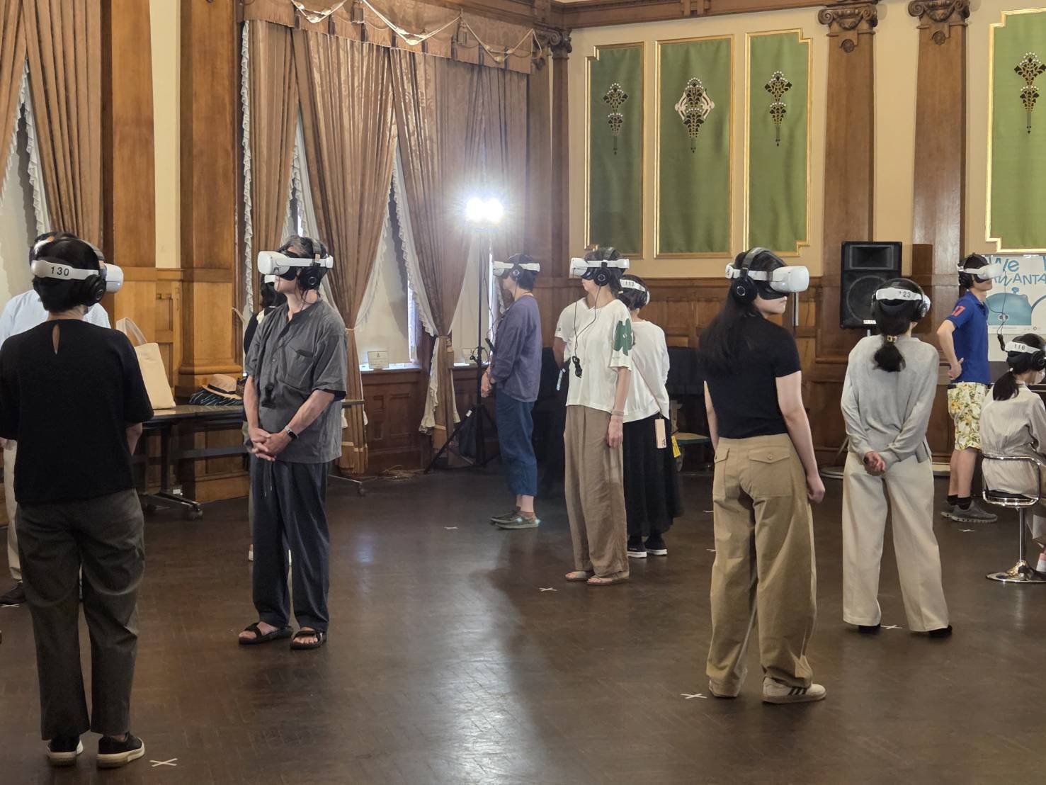 We TAIWAN「遺留未來VR360放映」11日登場，10部台灣VR作品輪番上映，將觀眾帶入震撼的沉浸世界。(江昭倫 攝)