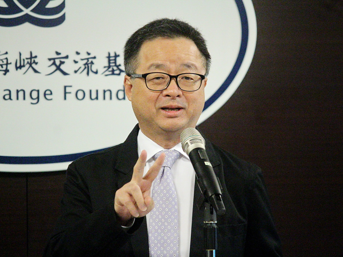 海基會祕書長羅文嘉15日向國人宣導，赴陸期間若有緊急醫療需求，都可直接與海基會聯繫 (央廣記者王照坤 攝)