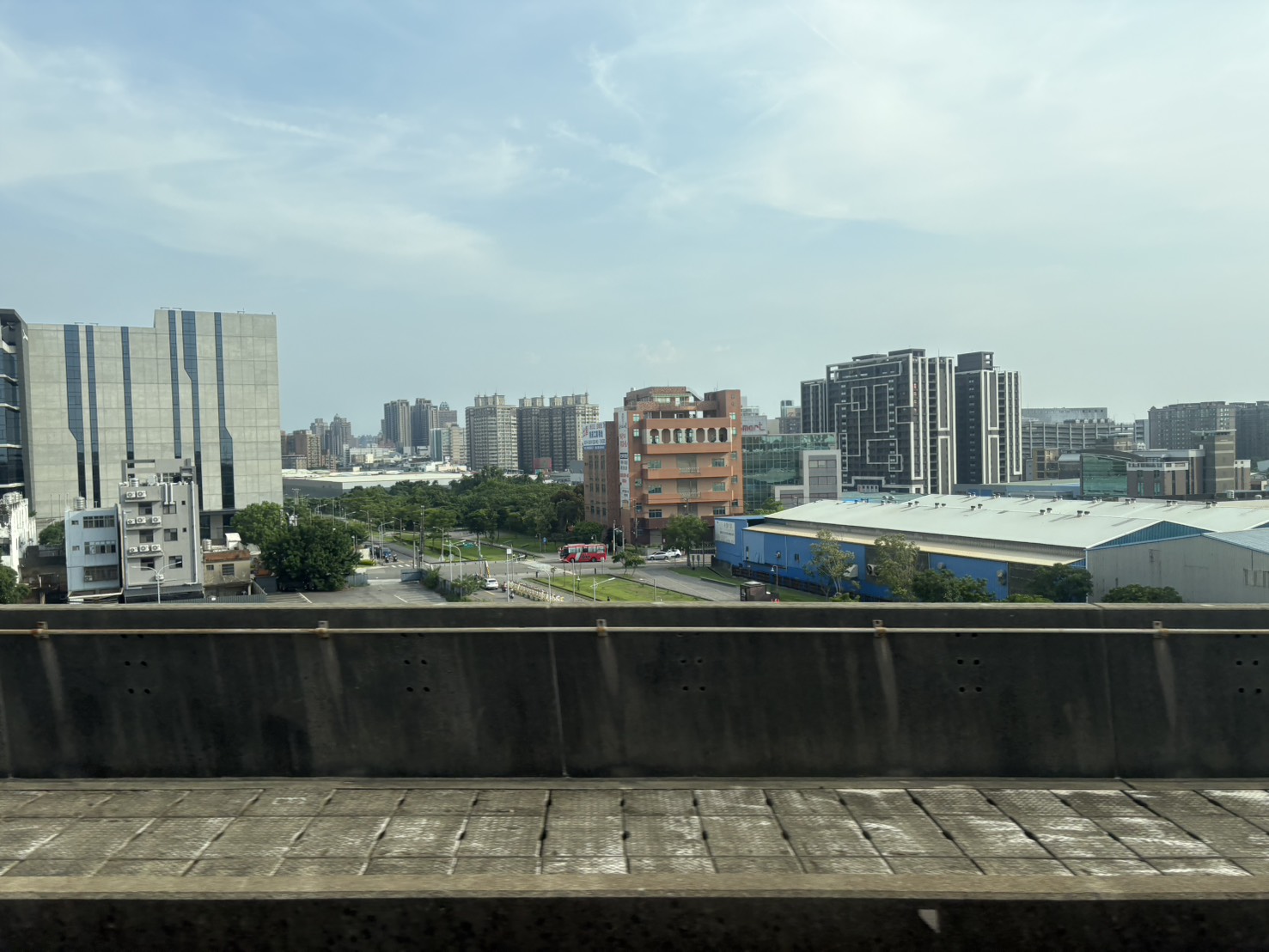 圖為住宅大樓。(圖：蔡明芳攝)