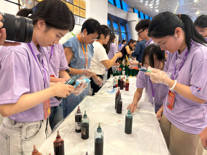 台北-上海：中國統戰滲入台生上海交流、台灣文化向陸客招手、高端寵物商機 episode artwork