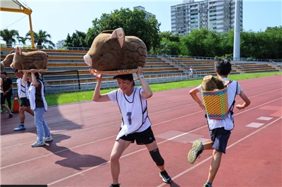 「扛著野豬跑」原住民運動趣味賽8/23在新莊開跑。(新北市體育局資料照)