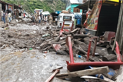 印度克什米爾突發暴雨，釀46死逾200人失蹤。