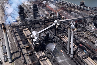 美國鋼鐵公司(U.S. Steel)位於賓州的一間工廠11日發生爆炸，造成2名工人死亡、10人受傷。