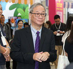 文化部長李遠表示，有關查處藝人，其實一切都依據法律，得到陸委會提供名單後分別去約藝人，了解過程後，文化部則會配合陸委會按照法律進行後續處理。(資料照)