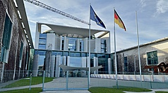 德國成立歷史上第一個直接隸屬於總理府的國家安全委員會，辦公室將設在總理府內。圖為位於德國政治中樞柏林的總理府。