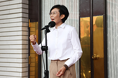 民進黨高雄市立委林岱樺（圖）涉嫌詐領助理費遭起訴，有媒體報導，林岱樺手機對話已遭破解、還原，成涉案鐵證。林岱樺12日在立法院議場外受訪否認報導內容，強調會與暗黑勢力戰到底。