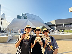 大阪世博營運單位11日表示，截至8日，門票已銷售約1809萬張，或實現盈餘。台灣以企業館TECH 
WORLD館參加，目前每天進館人士約3000至4000人次，已吸引66萬人次進館。參觀後可獲贈帽子等小禮
品。