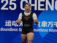 2025成都世運會近尾聲，台灣健力好手江凱傑（圖），16日在男子裝備中量級決賽上演逆轉秀，硬舉最後一把成功挑戰342.5公斤，如願替台灣代表團再添1面金牌。
（中華奧會提供）