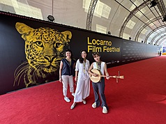 製片黃映潔（左）、導演吳承筠（中）、聲音鄭宜雰（右）3人帶著台灣短片「工」踏上瑞士盧卡諾影展紅毯，並獲Medien Patent Verwaltung AG Award大獎。
