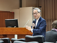 行政院會21日通過115年度中央政府總預算案，將送立法院審議。文化部長李遠表示，感謝行政院對文化部的全力支持，在財劃法實施及包含前瞻計畫等特別預算屆期情況下，仍維持文化部及支持地方文化建設的預算規模。
