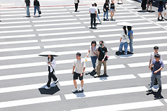 新北、桃園防38度以上高溫 花東恆春偶有雷陣雨。

