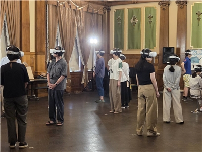 We TAIWAN「遺留未來VR360放映」11日登場，10部台灣VR作品輪番上映，將觀眾帶入震撼的沉浸世界。(江昭倫 攝)
