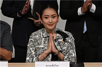 泰國總理貝東塔29日遭憲法法院裁定解職，引起泰柬邊界衝突再起的隱憂。