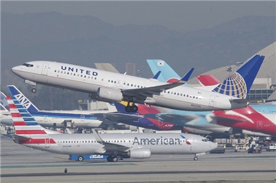 聯合航空系統大當機，美國各地航班停飛影響數千人。示意圖。 (圖:foter)