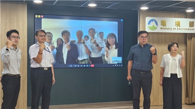 環境部與日內瓦訪團連線，了解塑膠公約談判階段性成果。(劉品希 攝)