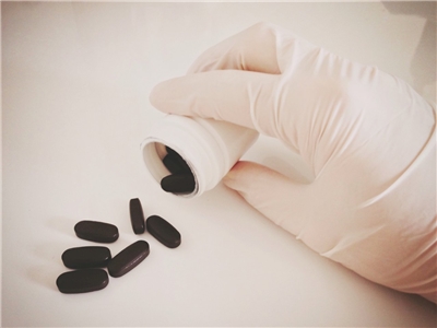 美國總統川普(Donald Trump)5日表示，美國將針對進口藥品先行徵收「小額關稅」，並在大約一年後提高稅率。（示意圖／Foter）