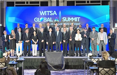 世界創新科技與服務聯盟(WITSA)邀請中華民國資訊軟體服務商業同業公會一同於台灣主辦首屆「全球AI高峰會」，吸引逾36國菁英齊聚台北，展現台灣在全球 AI 合作網絡中的關鍵地位與戰略角色。（楊文君攝）