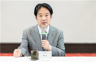 美國宣布台灣最新關稅稅率為20%，賴清德總統1日召開記者會，強調這只是「暫時性關稅」。 (圖:總統府)