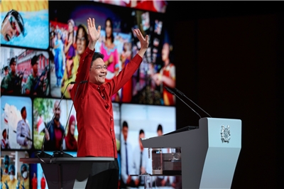 慶祝新加坡獨立建國60周年，新加坡總理黃循財17日出席群眾大會發表演說，呼籲人民團結。(X平台)