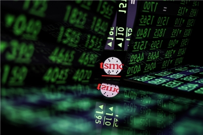  美股4大指數全面收高，但台積電美國存託憑證(ADR)收跌1.17%，台北股市14日以下跌111點開出(圖：中央社)(資料照)