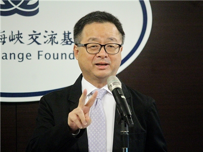 海基會祕書長羅文嘉15日向國人宣導，赴陸期間若有緊急醫療需求，都可直接與海基會聯繫 (央廣記者王照坤 攝)