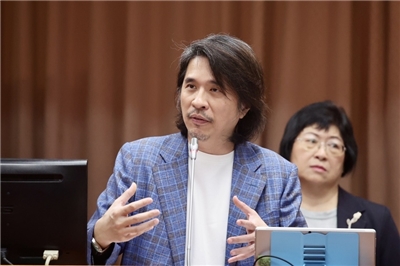 已請辭教育部政務次長的葉丙成遭提告涉及洩密、違反個人資料保護法，台北地檢署已分他字案偵辦。(中央社資料照)