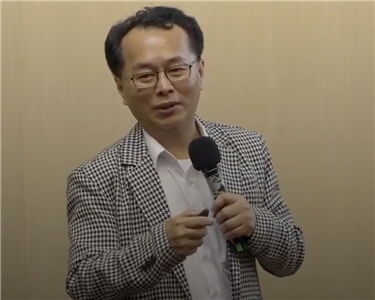 金融研訓金融穩定研究中心主任陳鴻達認為穩定幣能為美元續命，卻也會削弱美元霸權的硬實力。圖：央廣