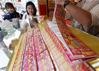台灣彩券每年都會在春節以及年中時推出高面額的刮刮樂。