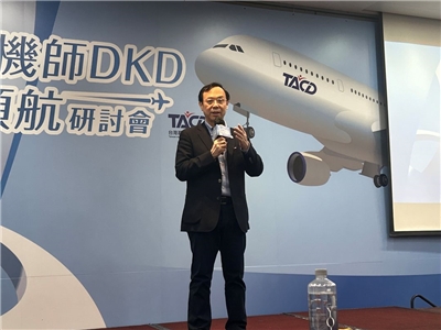 衛福部健保署署長石崇良3日出席基層糖尿病學會「卓越機師DKD直飛領航研討會活動」致詞表示，約有800多萬名國人患有三高，為擴大照顧，政府逐漸放寬健保給付，以及建置家醫大平台，今年下半年推出AI衛教。(趙婉淳 攝)