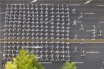 圖為南韓軍方2024年10月1日閱兵，慶祝首爾建軍節76週年。