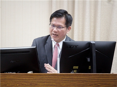外交部長林佳龍14日表示，人道援助會基於台以衛生合作協定，且在執行時特別注意是否符合國際規範 (央廣記者王照坤 攝)