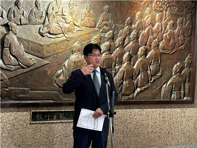 教育部次長朱俊彰說明台師大女足案第三次專案小組會議結論。(楊雨青攝)