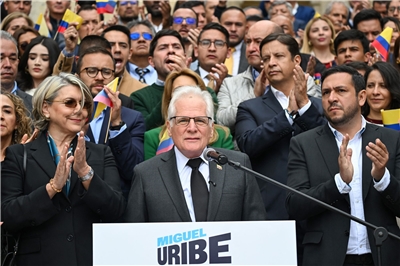 現年72歲的米格爾‧烏力貝‧隆多尼歐(Miguel Uribe Londono)26日宣布，將代子角逐哥倫比亞總統大選。 (AFP)