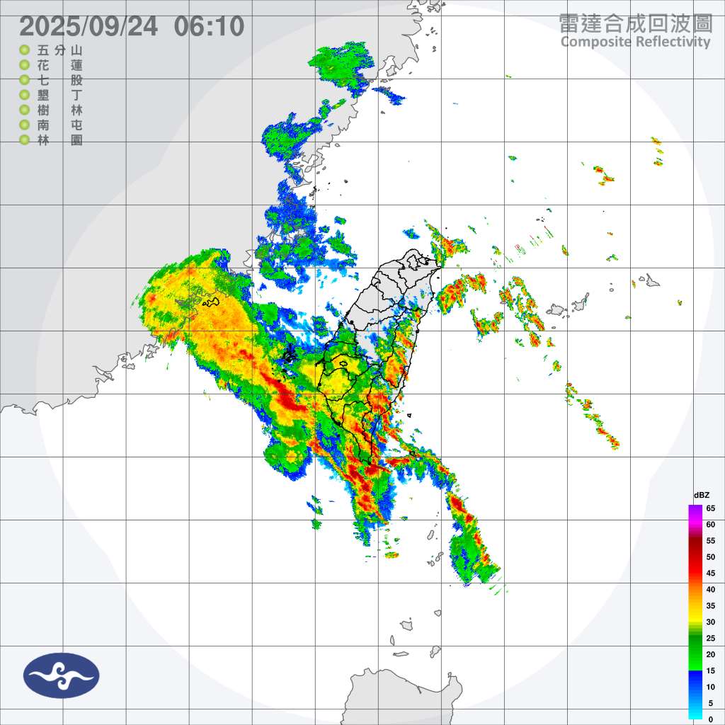 中央氣象署24日清晨發布豪雨特報，受第18號颱風外圍環流影響，易有短延時強降雨，屏東縣山區、高雄市山區已有超大豪雨，宜蘭縣山區已有大豪雨，台中市山區、桃園市山區已有豪雨發生。(圖:交通部中央氣象署)
