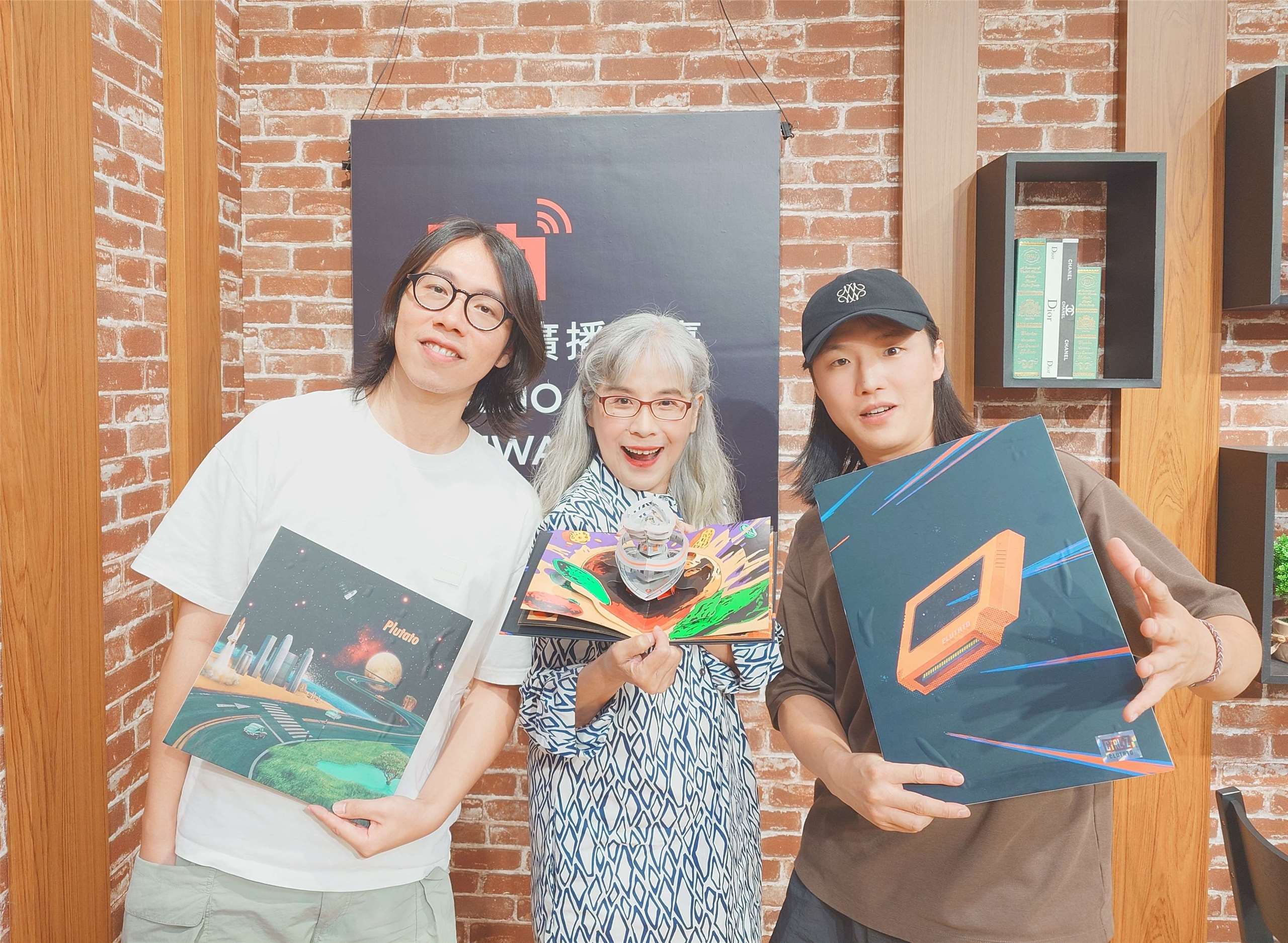 Voice to the World 節目主持人介文專訪 Plutato 樂團