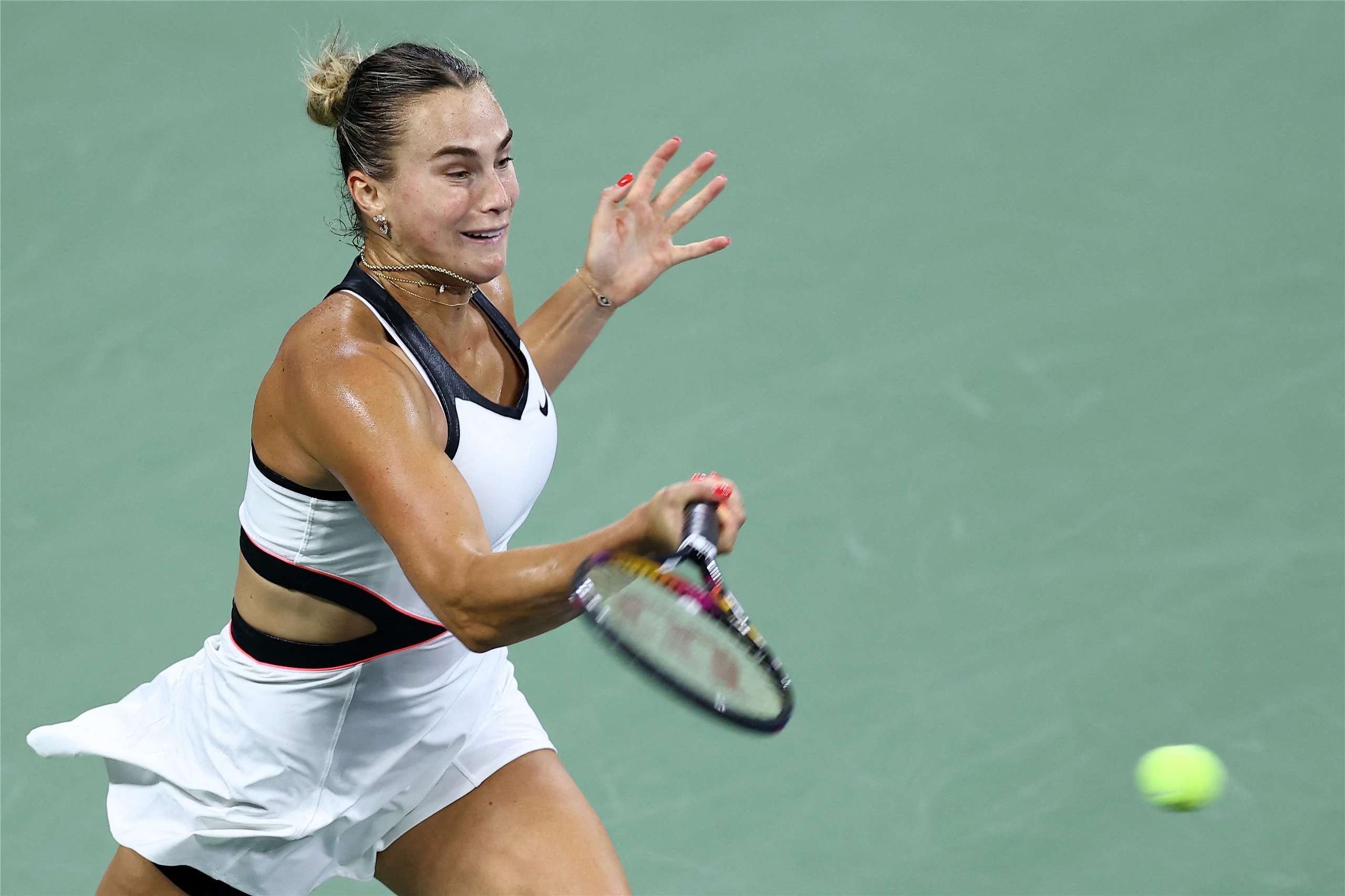 莎芭蓮卡（Aryna Sabalenka）美網晉級8強，往衛冕寶座邁進一步。