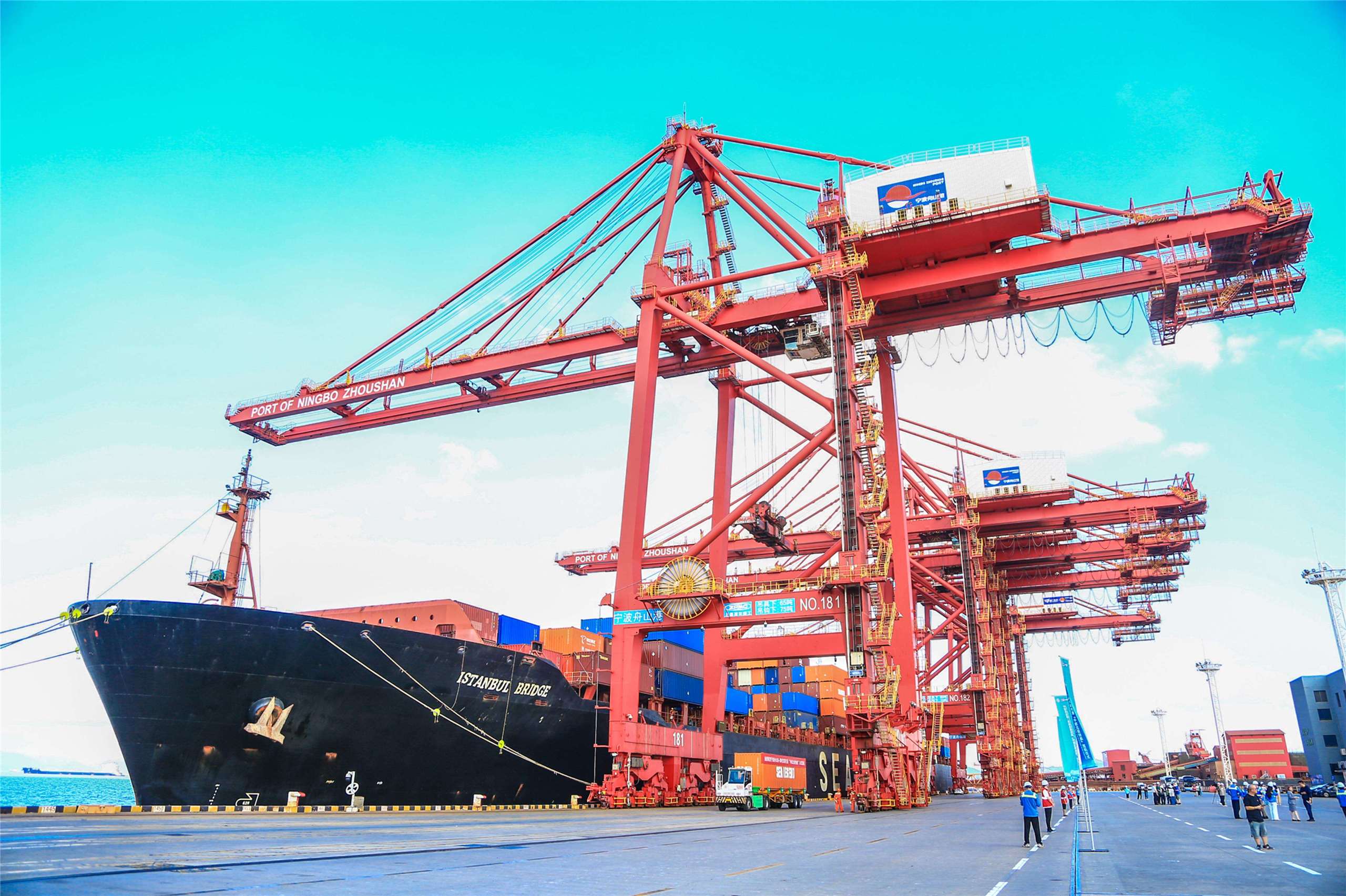 中國率先開通「中歐北極快航」。(微博)