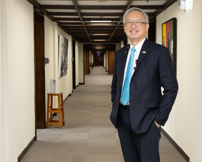 外交部與文化部共同推動「2025歐洲台灣文化年」，外交部政次吳志中專訪表示，台灣代表華人社會成功的選擇，是令人佩服的「台灣傳奇」，透過文化傳達，格外具有意義。
