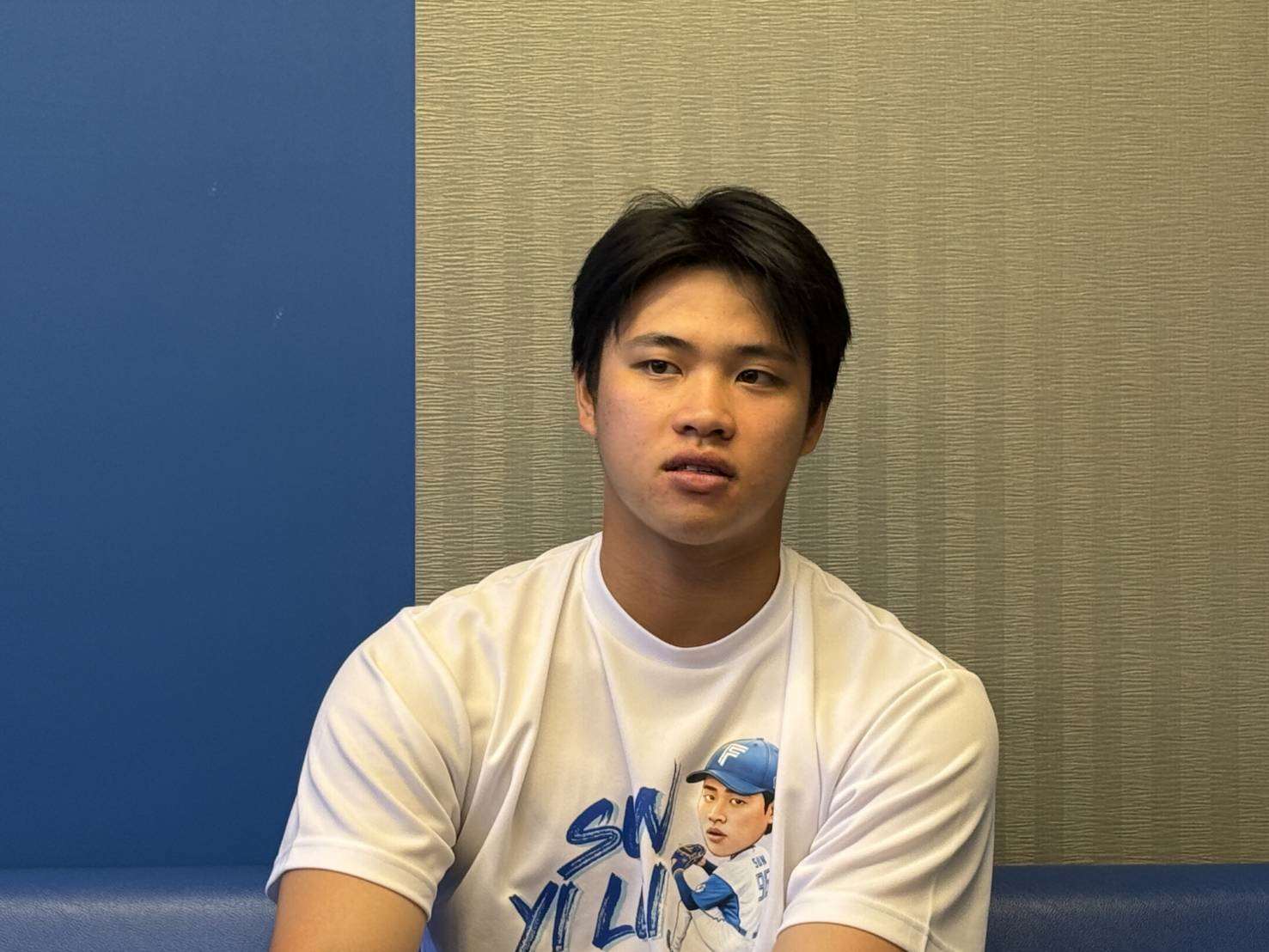 效力日本職棒日本火腿鬥士隊的20歲旅日台灣小將孫易磊接受央廣獨家專訪。對於投出二軍代表作，他表示還是會持續精進，希望能回一軍拿下日本一。(鄭仲嵐攝)