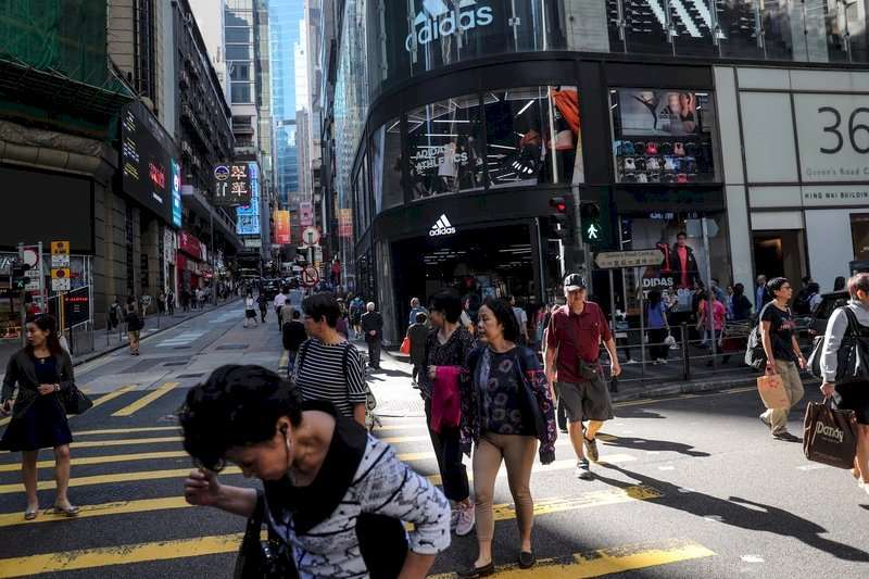 圖為香港中環一處商圈。資料照。