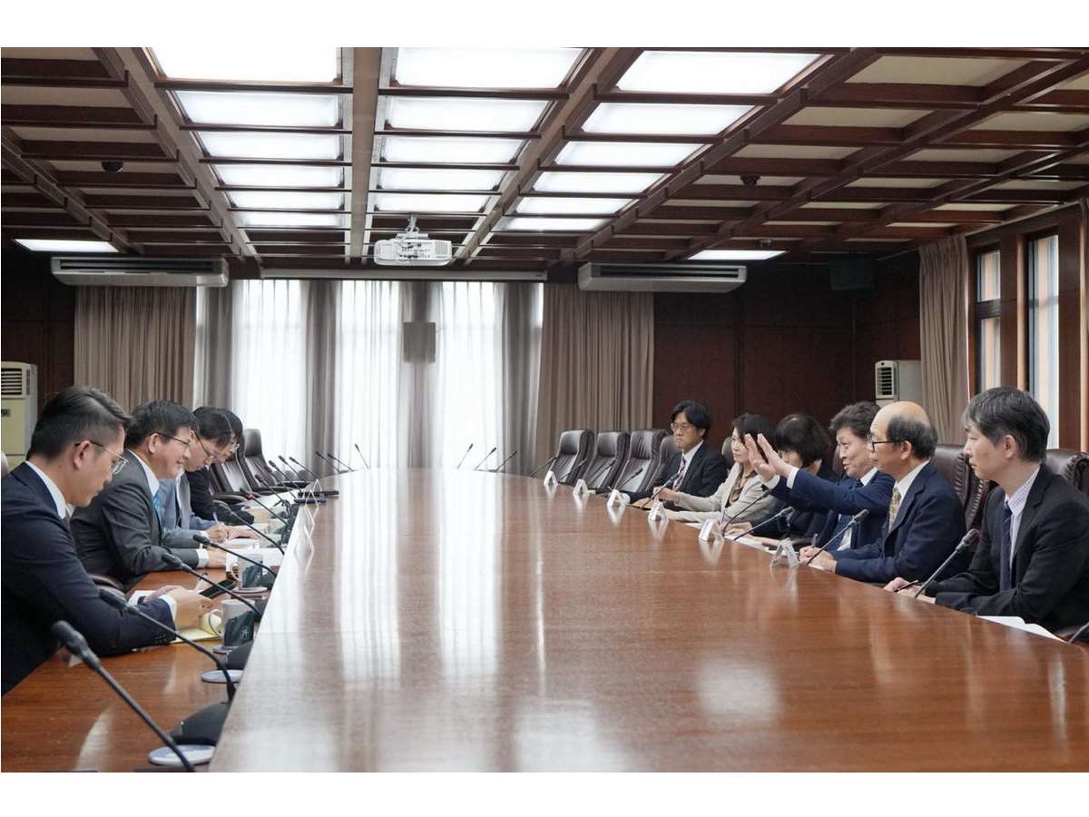 外交部長林佳龍1日接見日本東京大學兩岸關係研究小組訪問團 (外交部提供)