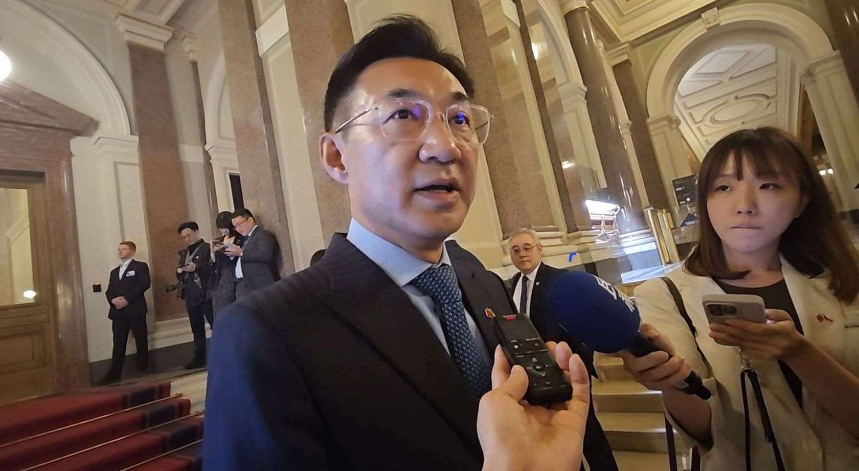 中國國台辦批故宮捷克辦展「去中國化」，立法院副院長江啟臣駁斥，展覽是在維護和保護中華文化。(江昭倫 攝)