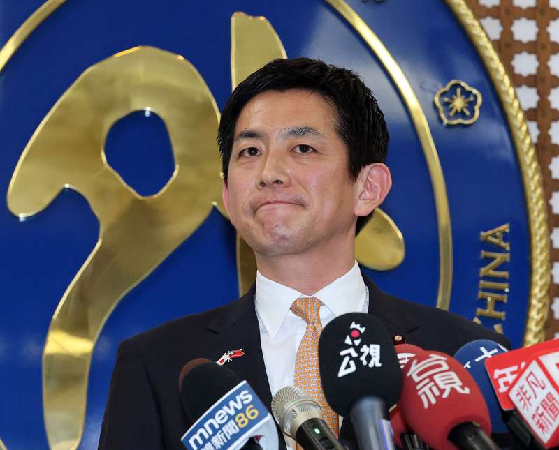 前日本經濟安保大臣小林鷹之。