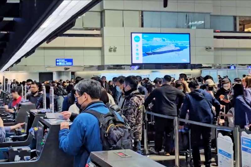 教師節、中秋節、國慶日3個連假將至，桃園機場預估湧現出國人潮。(資料照片)