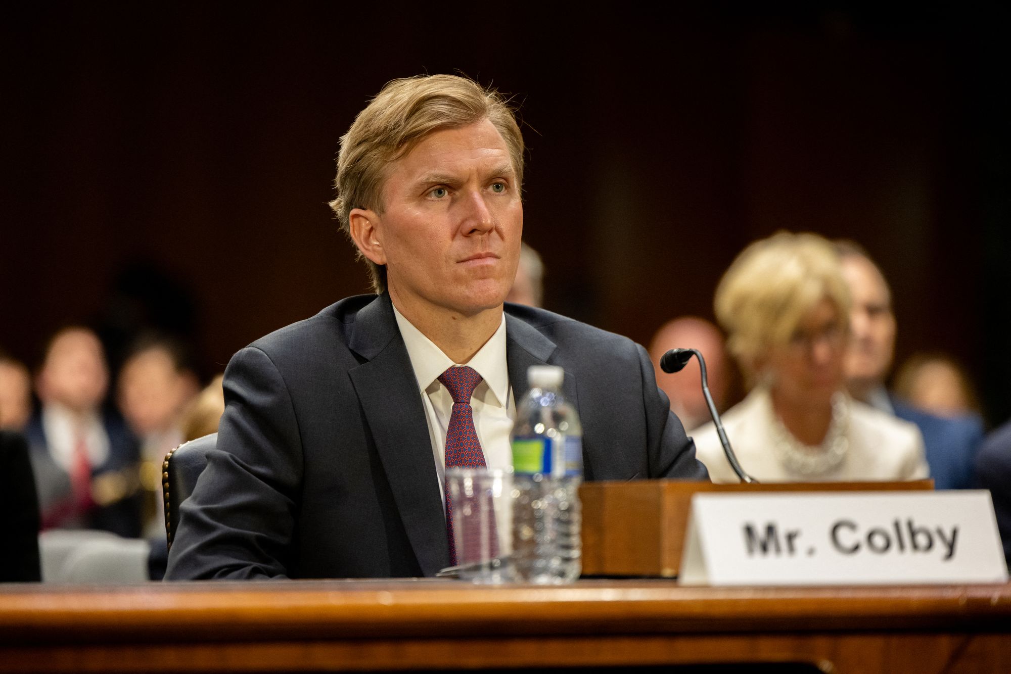 消息人士指出，美國國防部負責政策事務的次長柯伯吉(Elbridge Colby)已批准這項軍援計畫，由北約國家提供資金，從美國庫存中撥出武器並送往烏克蘭。