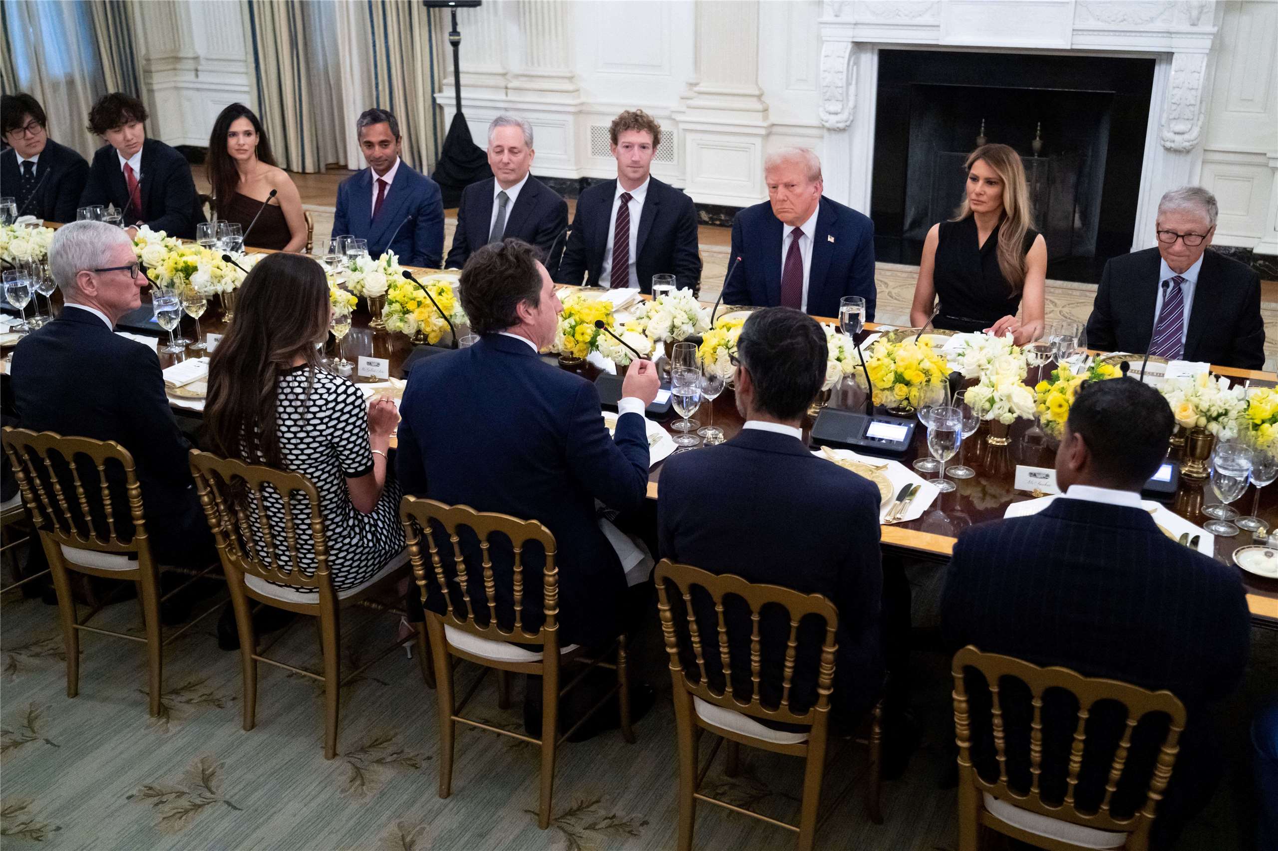 美國總統川普4日在白宮與主要科技公司執行長共進晚餐。 

