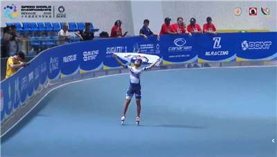 台灣好手郭立陽13日在中國舉行的世界競速溜冰錦標賽成人男子200公尺雙人計時決賽中，以17.599秒摘下金牌，寫下台灣第一人紀錄。(圖取自屏東大學粉專)