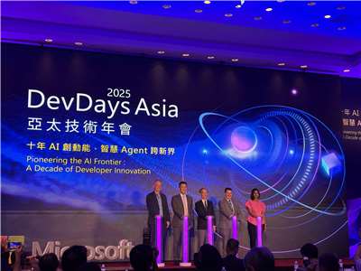 台灣微軟23日舉行DevDays Asia 2025 亞太技術年會，台灣微軟總經理卞志祥指出，今年是生成式AI在AI Agent(AI代理人)起飛年，且能量極高。(楊文君攝)