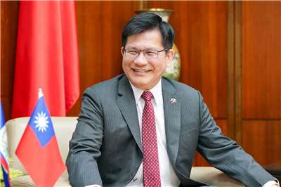 外交部長林佳龍開啟訪歐行程，第一站已抵達捷克，將宣揚「歐洲台灣文化年」台歐價值連結，持續在文化等領域進行更密切的交流。資料照。 (圖：FB@林佳龍)
