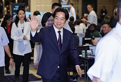 賴清德總統（前中）今晚(5日)與民進黨立委餐敘。資料照。
